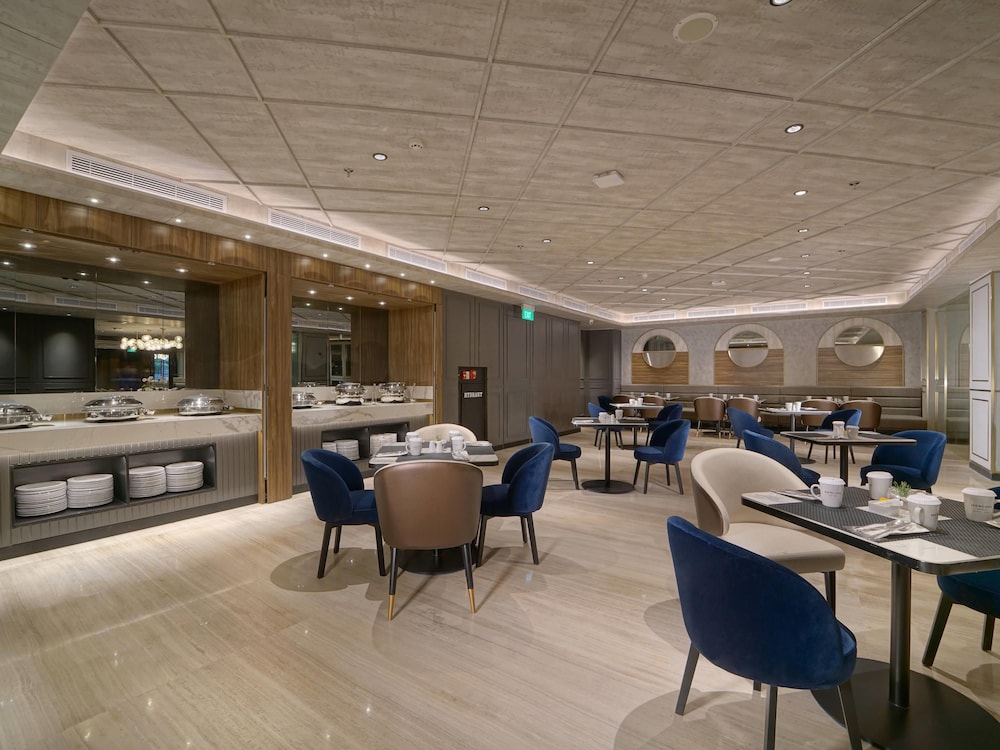 Mercure Surabaya Manyar (ex Everbright Hotel) 28/32