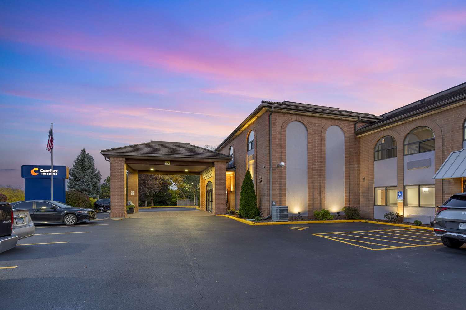 Comfort Inn & Suites Mundelein-Vernon Hills 16/19