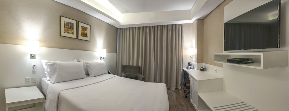 Holiday Inn Express Farroupilha 17/63