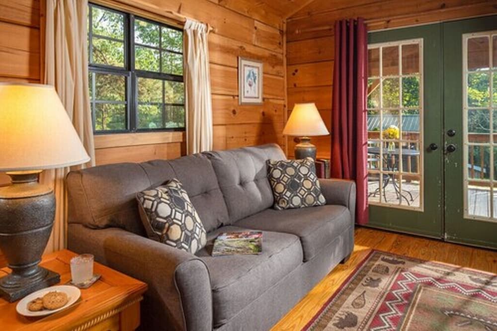 Engadine Inn & Cabins 14/50