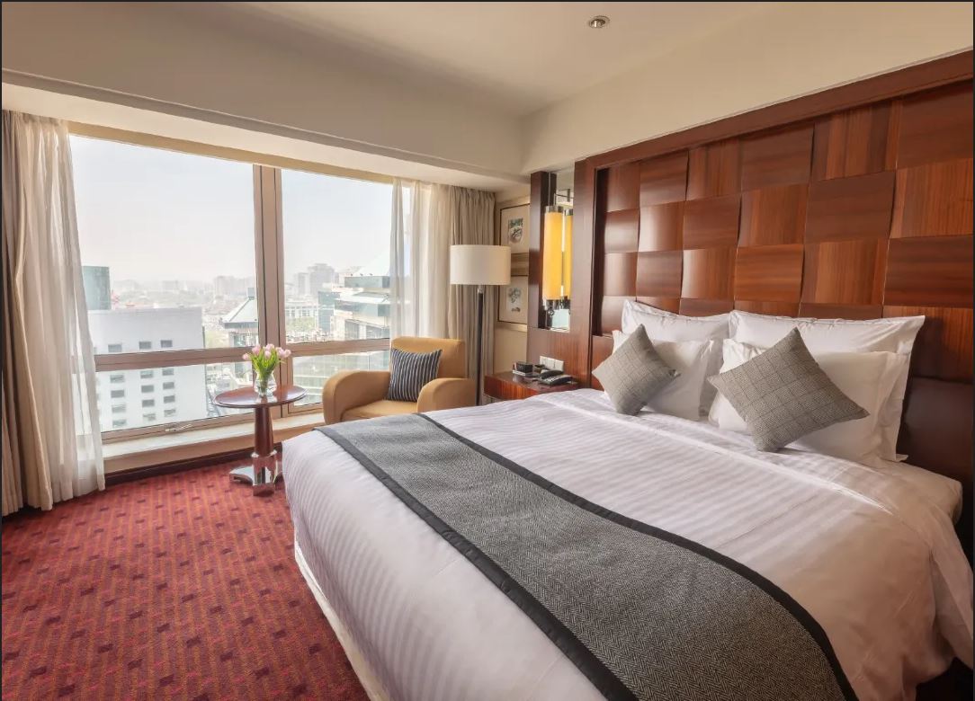 Executive, Suite