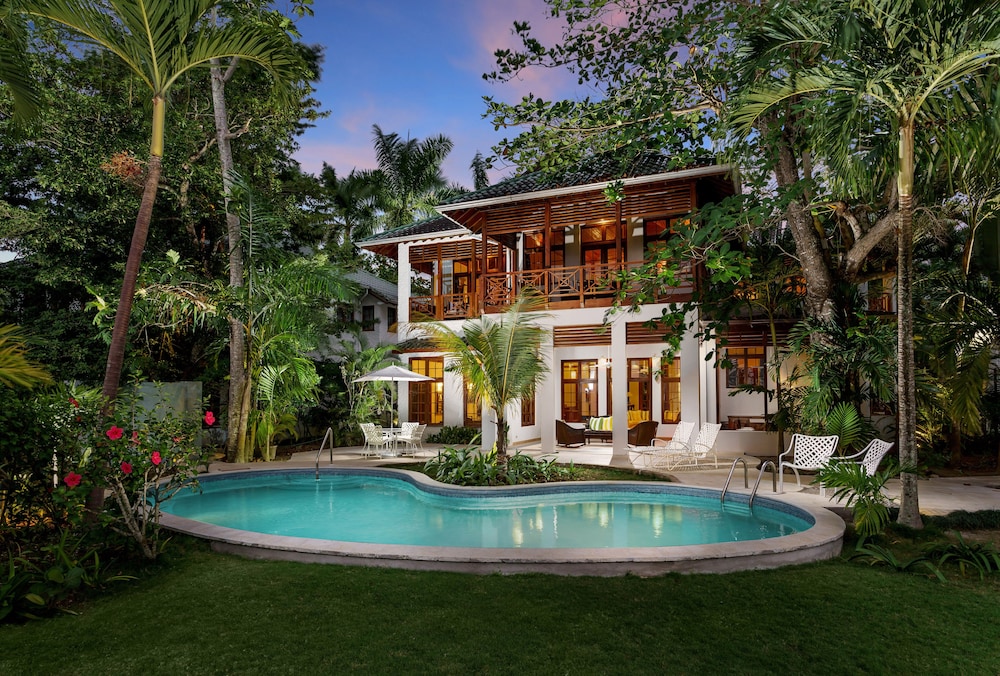 Idle Awhile Villas 5/60