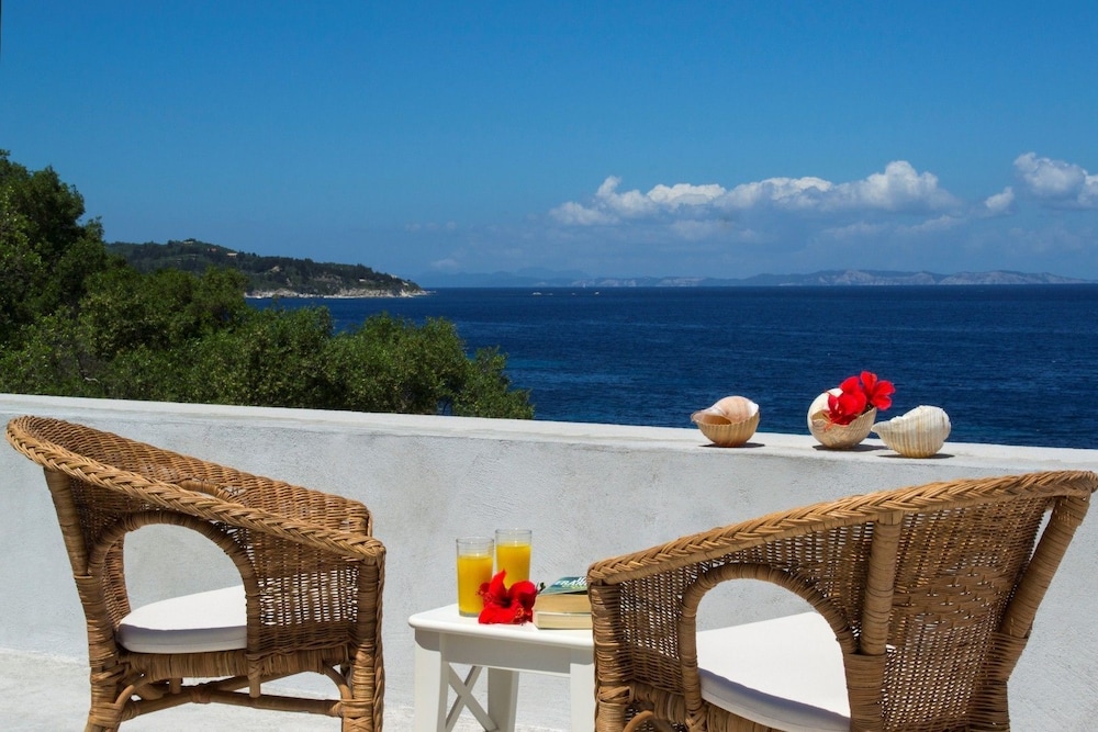 Paxos Sunrise 42/50