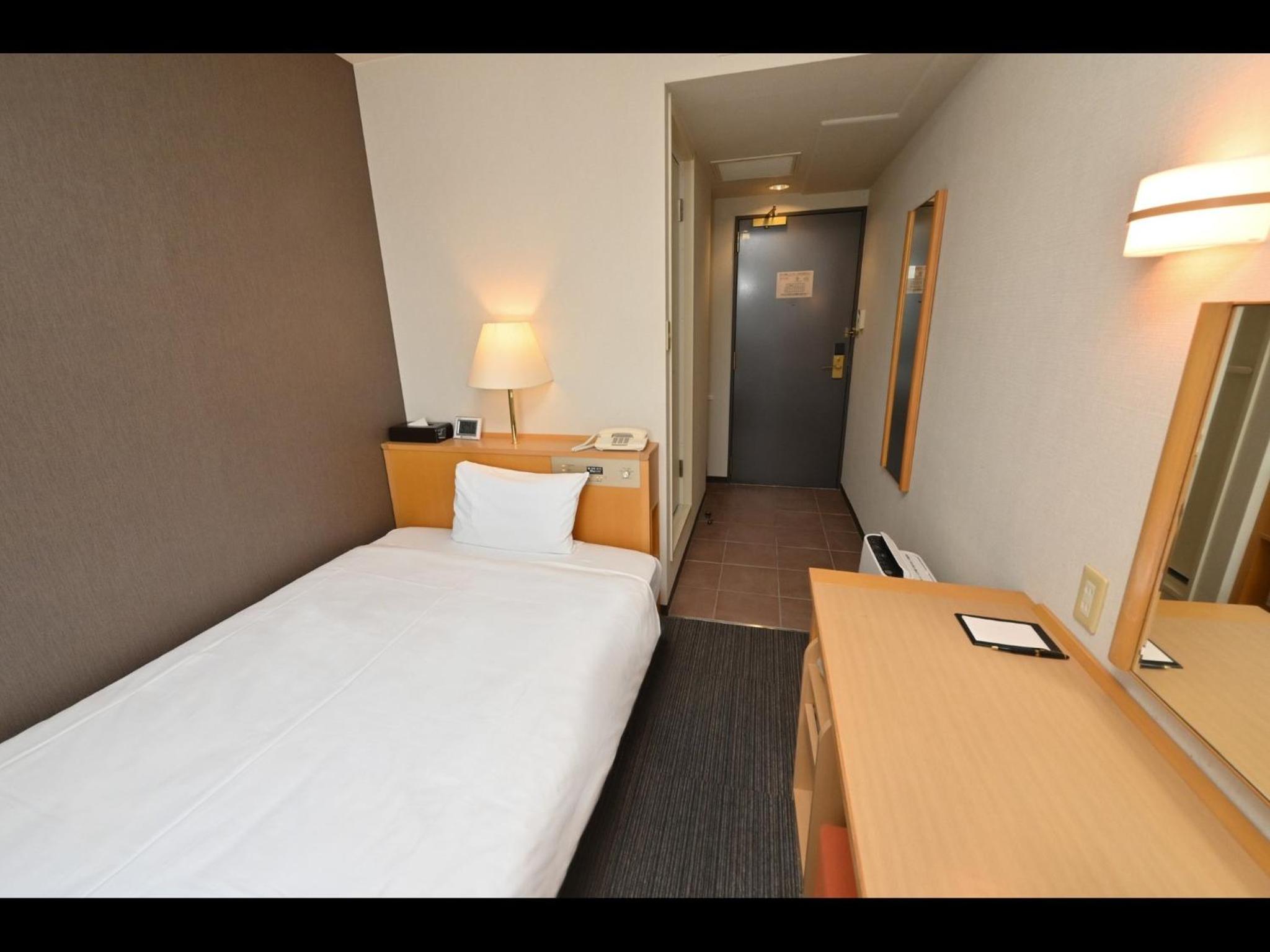 Room, Single, Semi Double Bed