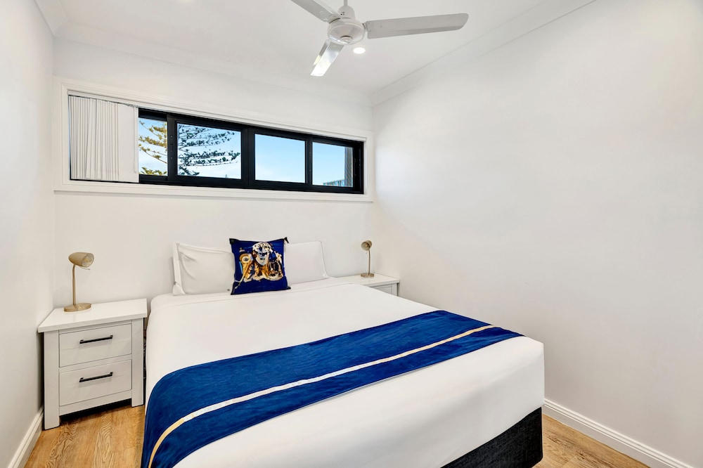 Montego Mermaid Beach Motel 23/69