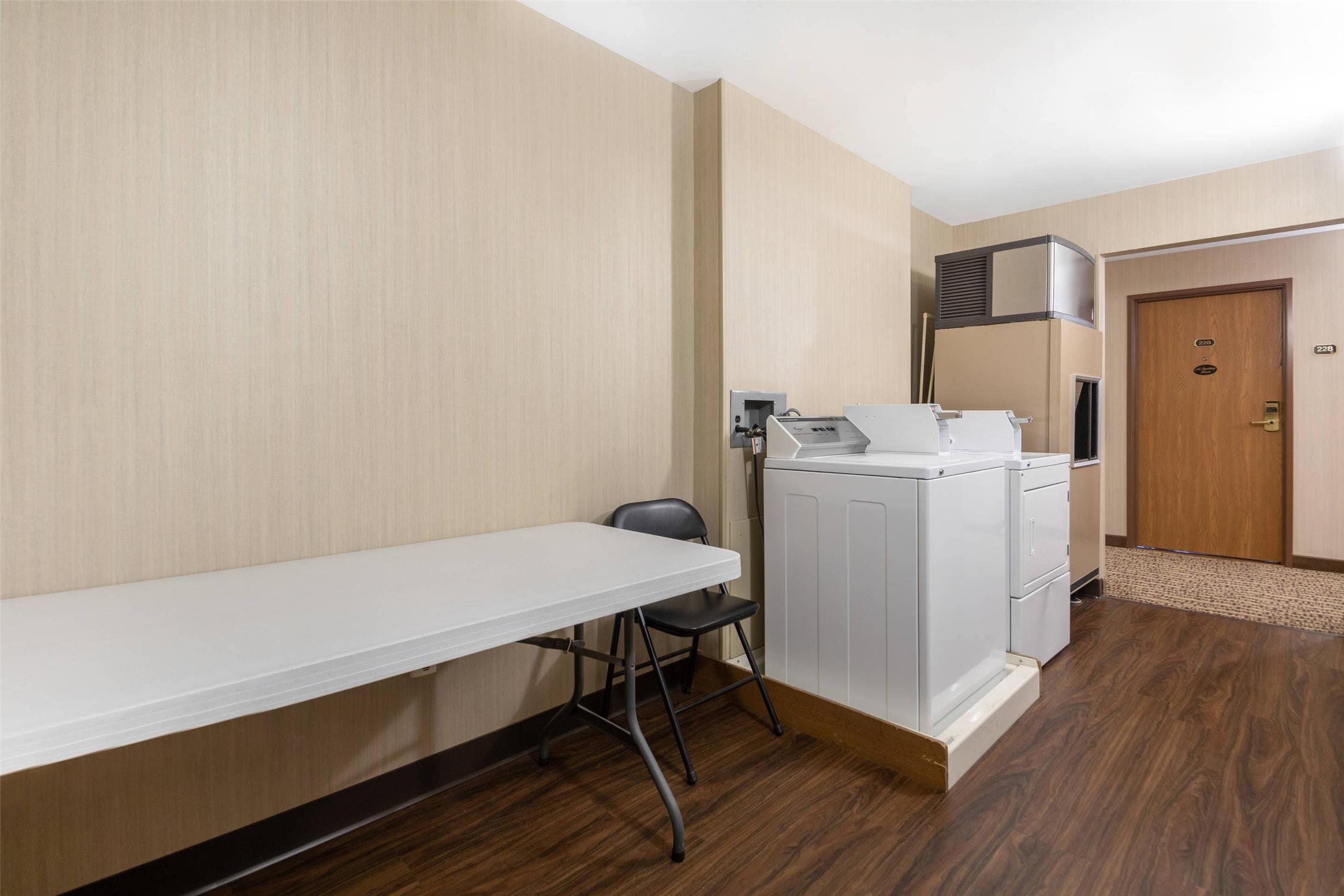 Comfort Inn Iron Mountain North 32/36