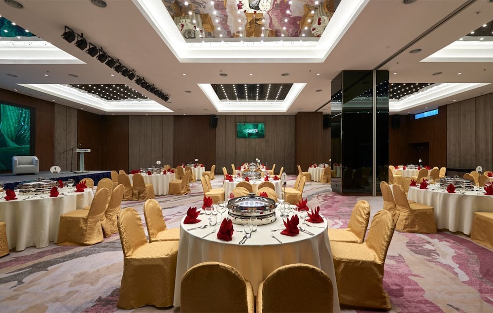 Scapes Hotel 34/49