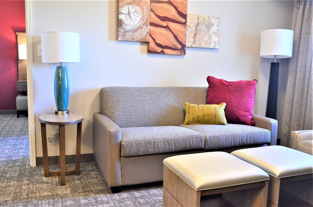 Staybridge Suites Hillsboro South 56/76