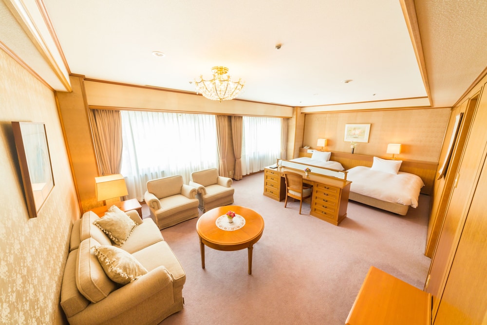 The Crown Palais New Hankyu Kochi 35/66