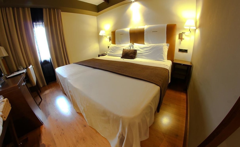 HOTEL & SPA BALFAGON 18/69