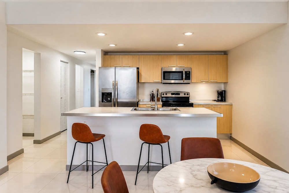 Roami at Habitat Brickell 42/50