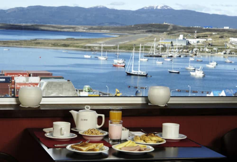 Mil 810 Ushuaia Hotel 54/67