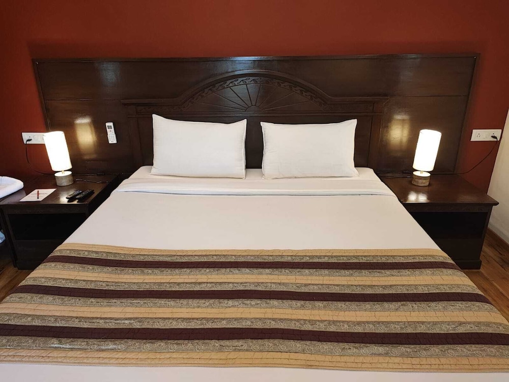 INDISMART WOODBOURNE RESORT 21/50