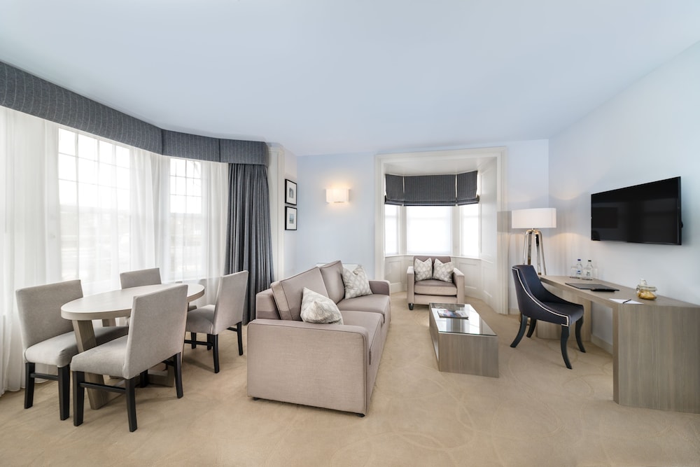 Dunalastair Hotel Suites 29/39