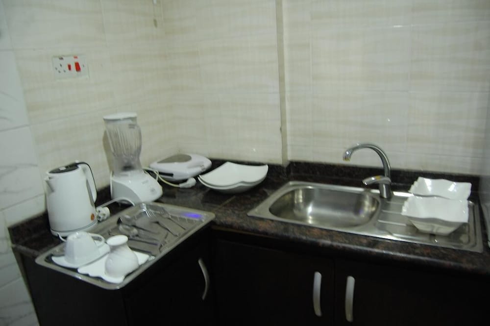 E-Suite Hotel 33/37