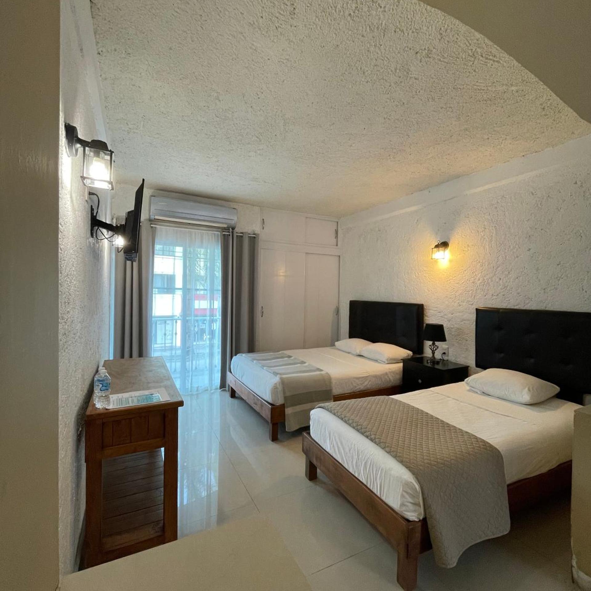 OYO Hotel Dos Mundos Aeropuerto Internacional de Cozumel 28/56