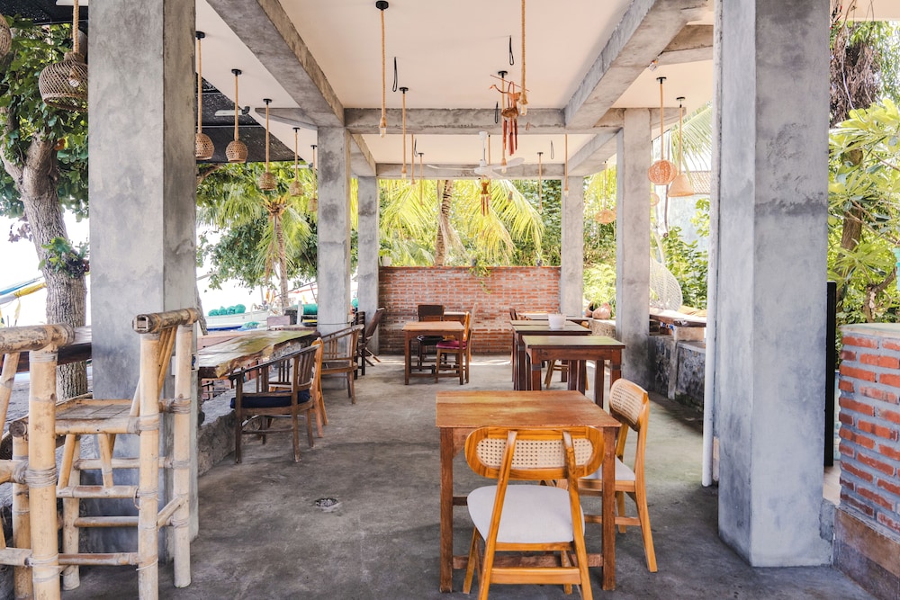 Amed Sari Beach Guesthouse 31/50