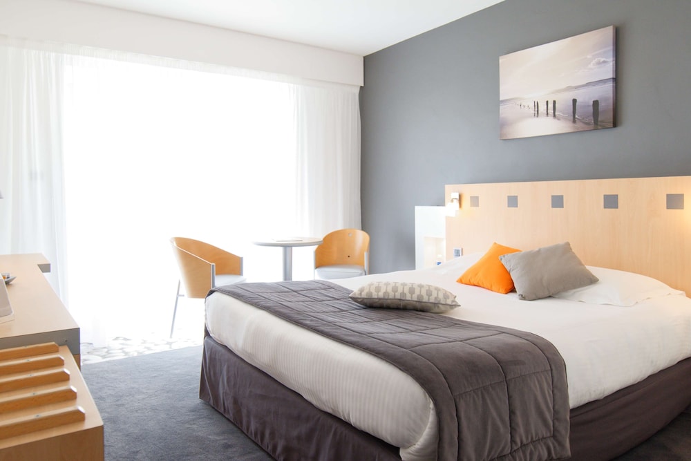 Kyriad Prestige Les Sables D Olonne Plage Centre Des Congres 13/65