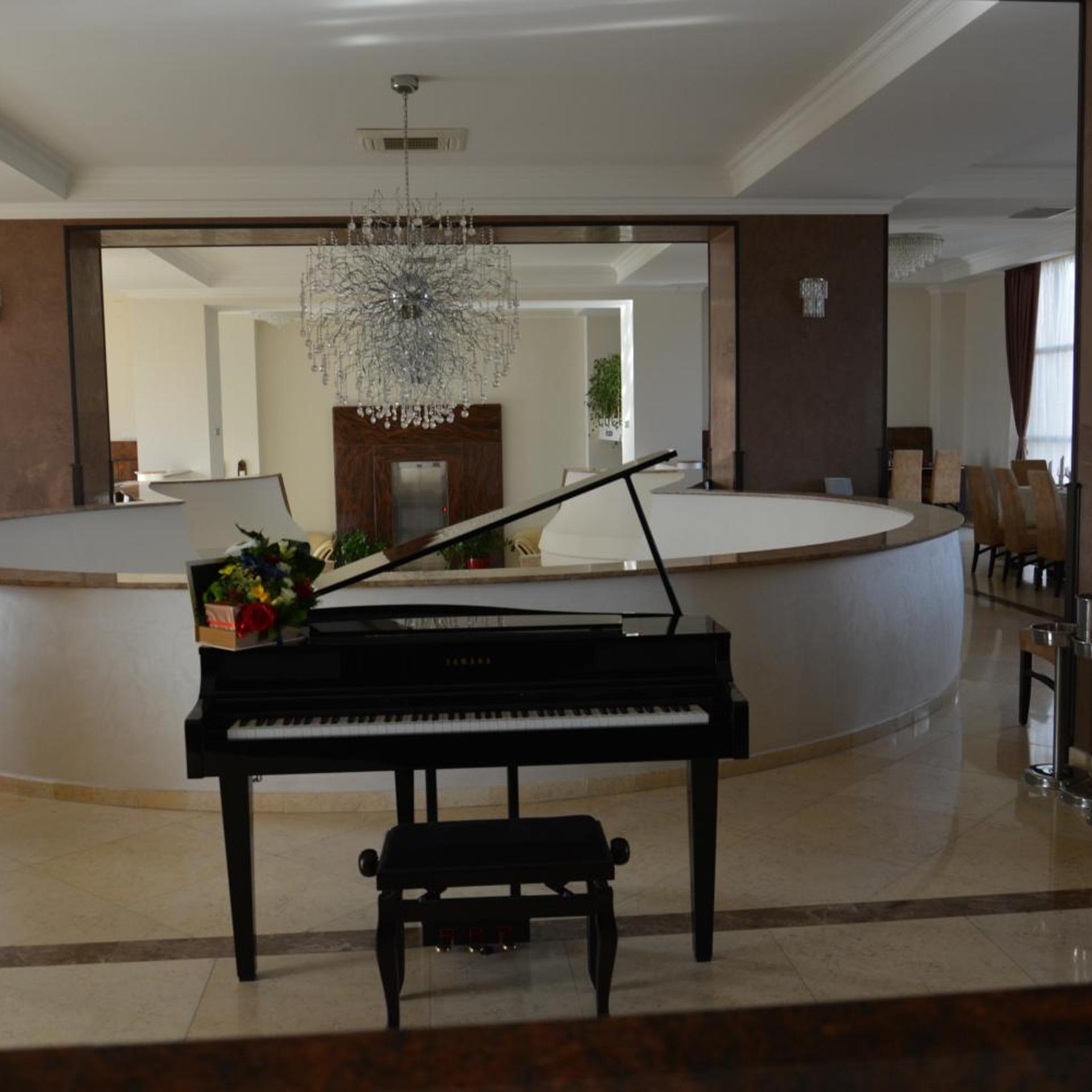 Albert Hotel 6/53