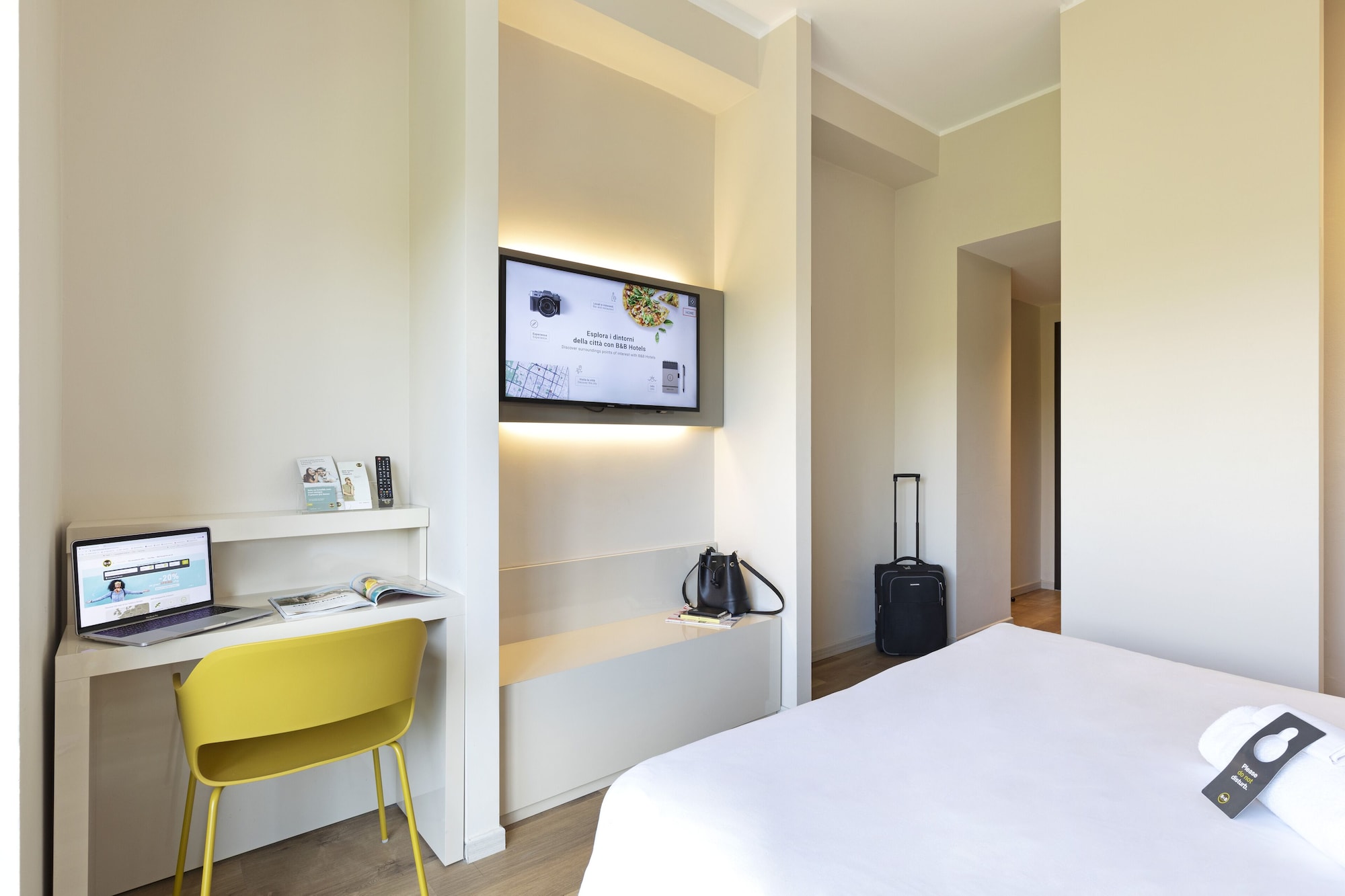 غرفة بسرير كوين بشرفة، B&B Hotel Savona 8/10