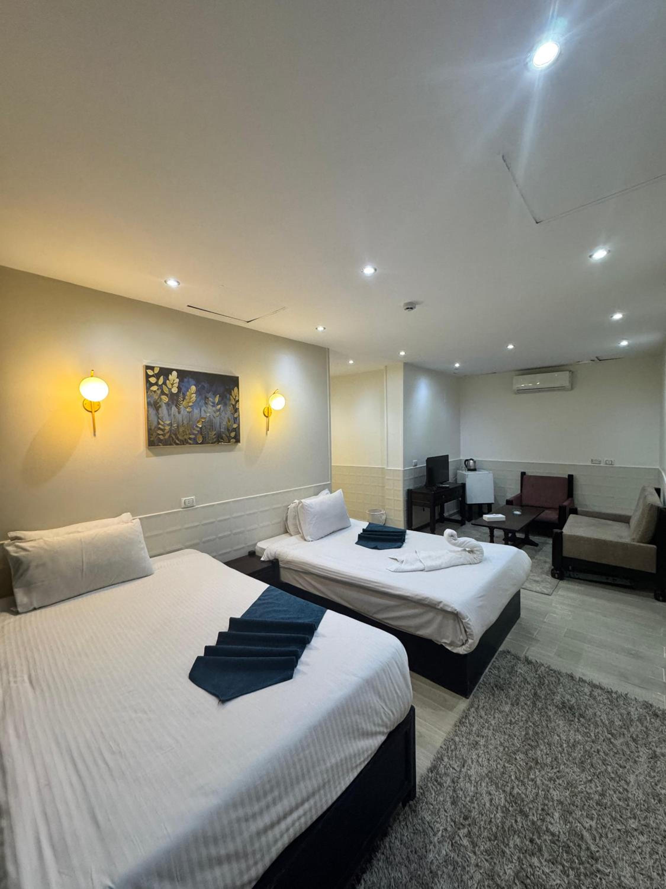 FAMILY SUITE