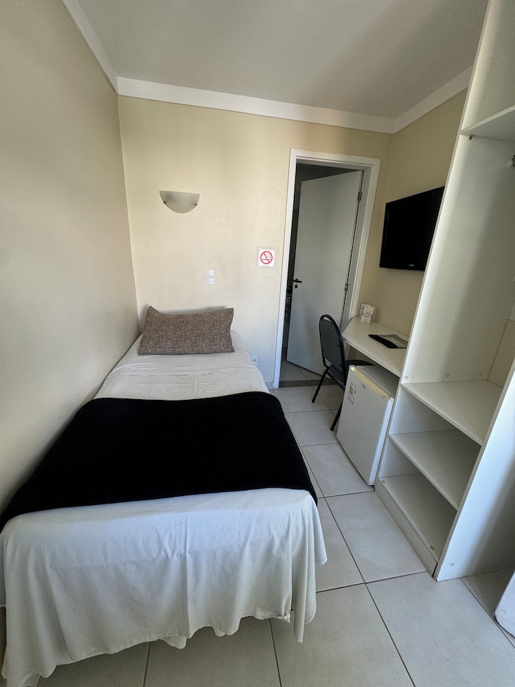 HOTEL CANTAREIRA 25/60