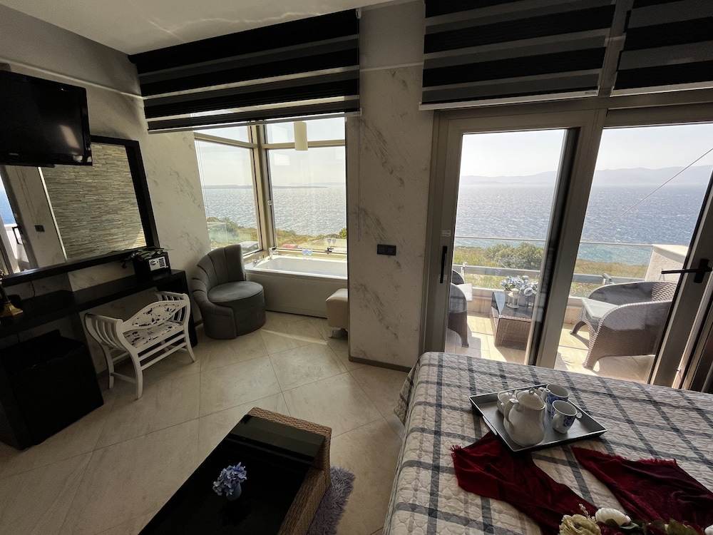 Mavi Panorama Butik Hotel 44/68