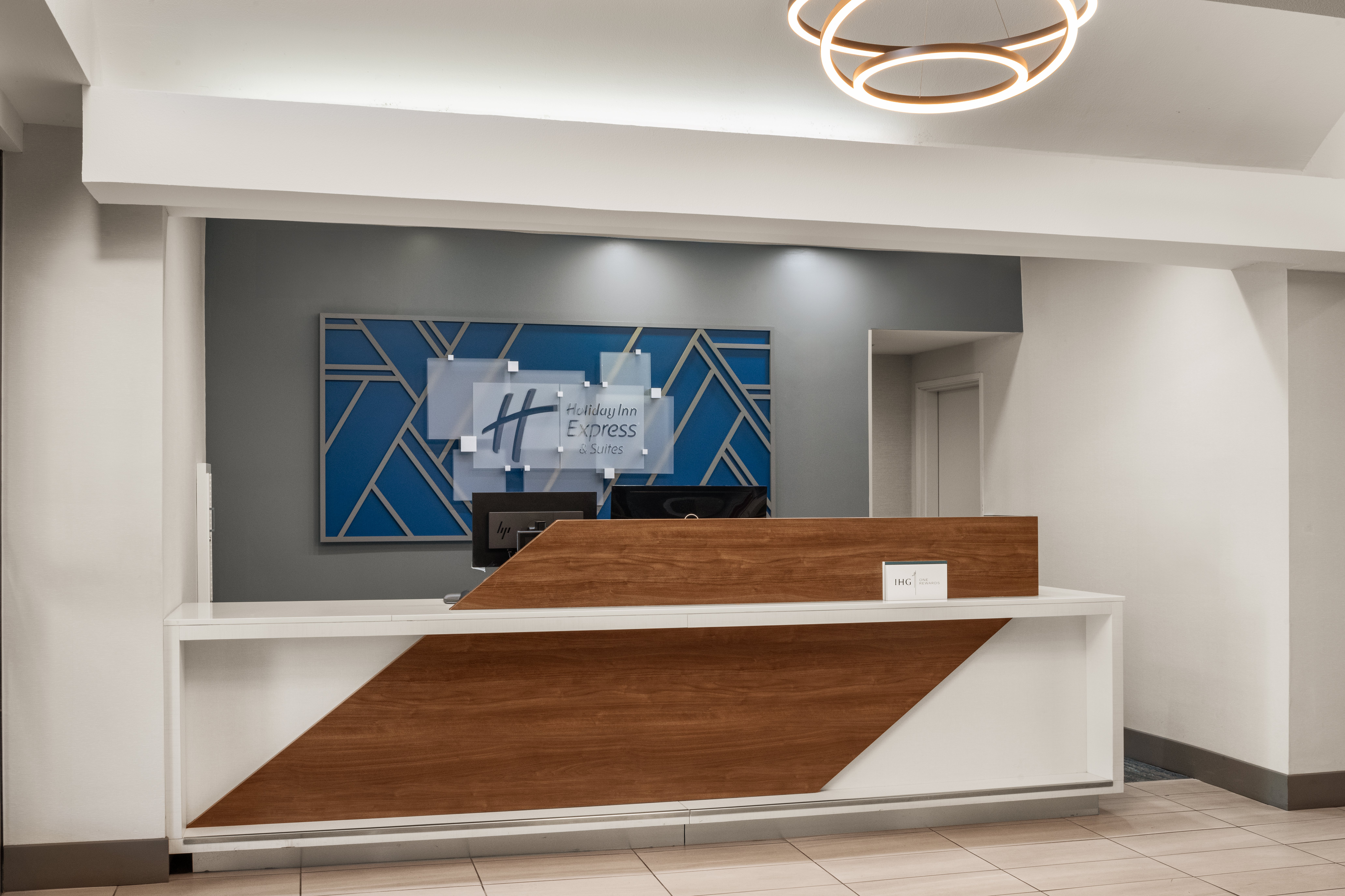 Holiday Inn Express Hotel And Suites Fresno River Park Hwy 41 8/50