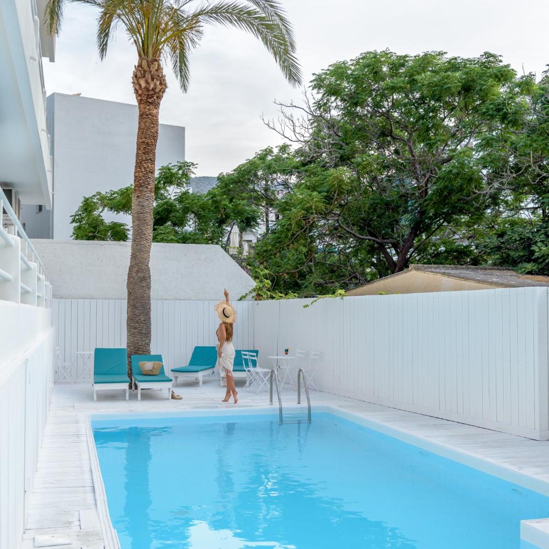 Azure Mare Hotel Adults Only 35/40