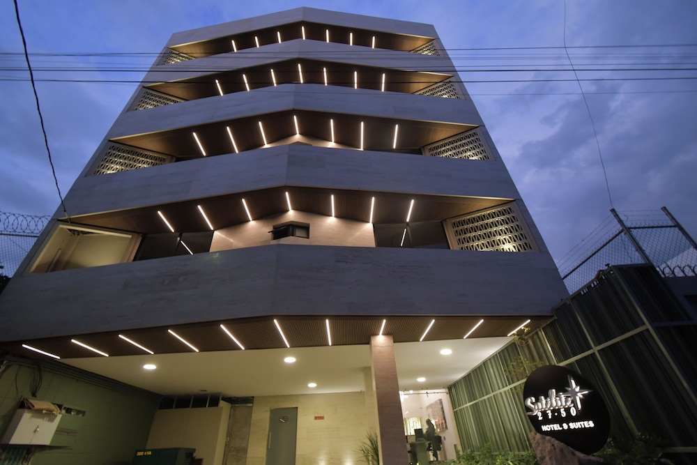 Expo Satelite Hotel and Suites 2/58