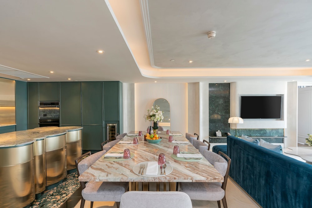 The Salil Hotel Riverside Bangkok 40/50