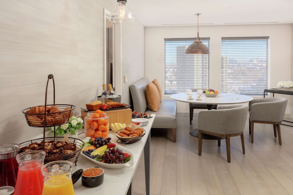 Doubletree Suites By Hilton Hotel Boston-Cambridge 58/76