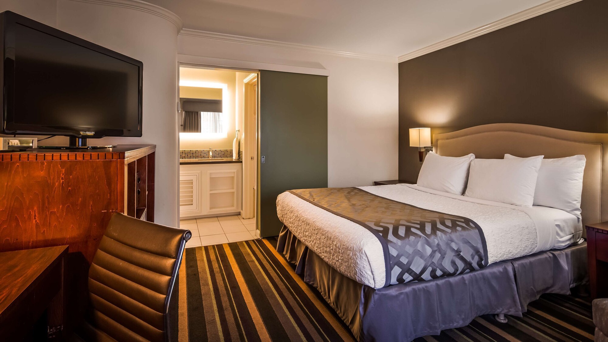 Standard, King Bed