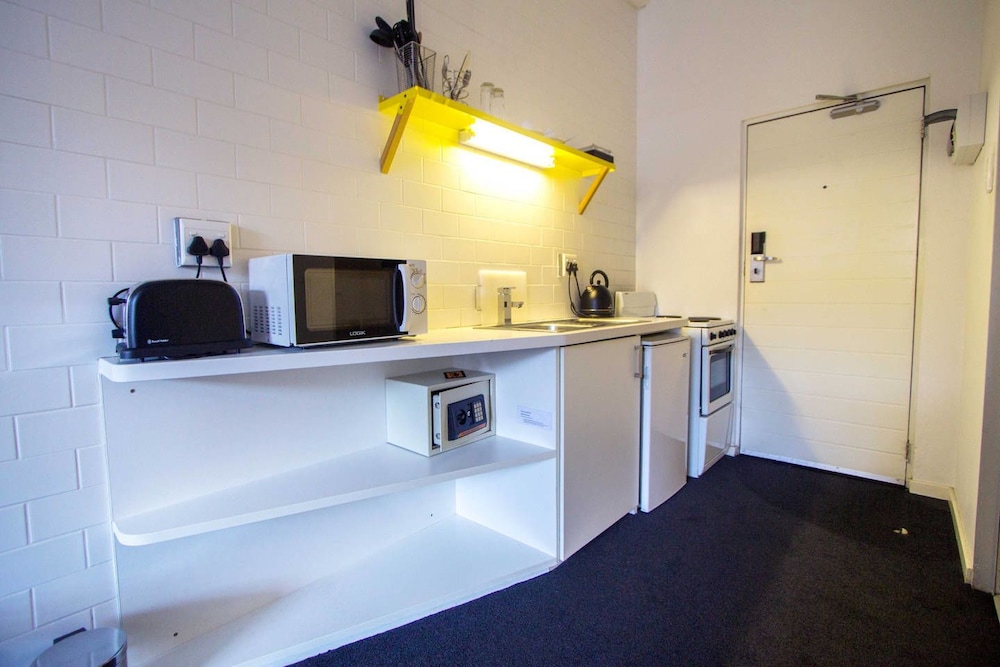 CURIOCITY Johannesburg - Hostel 50/50