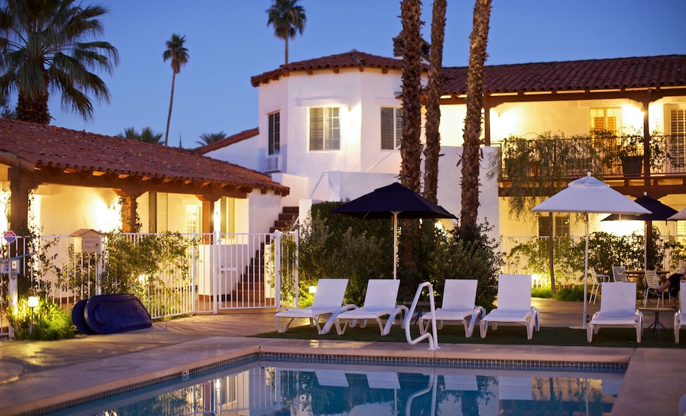 Alcazar Palm Springs 20/37