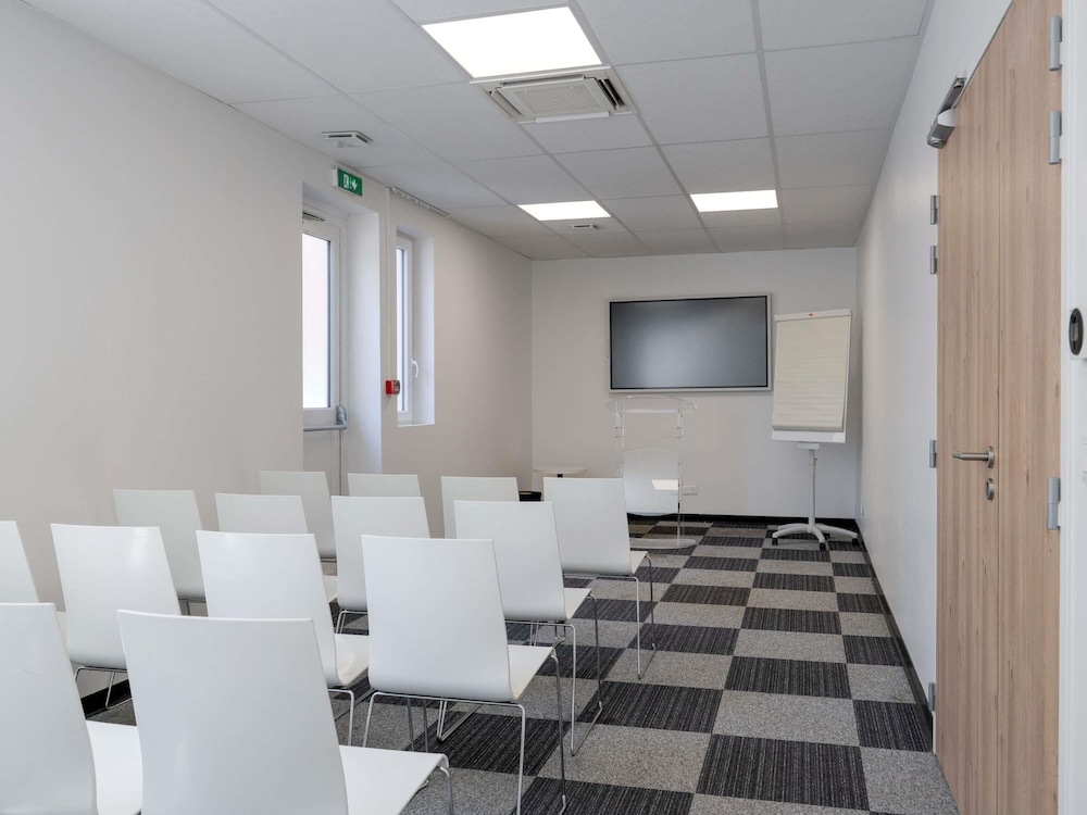 IBIS BUDGET LYON CALUIRE CITE INTERNATIONALE 44/57