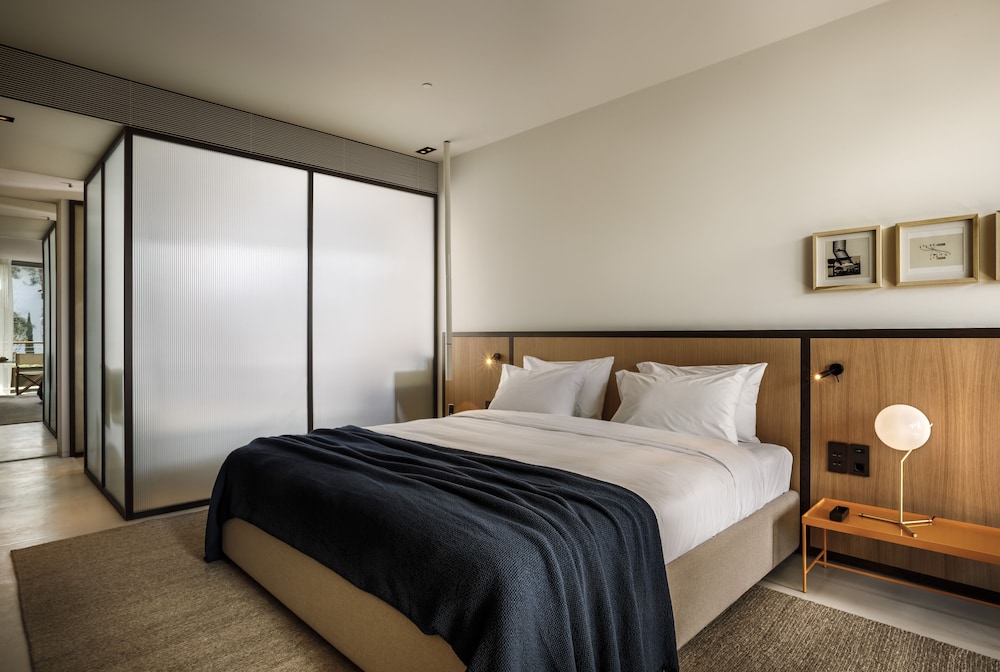 PREMIUM, DOUBLE BED, PARK VIEW, ACCESSIBLE