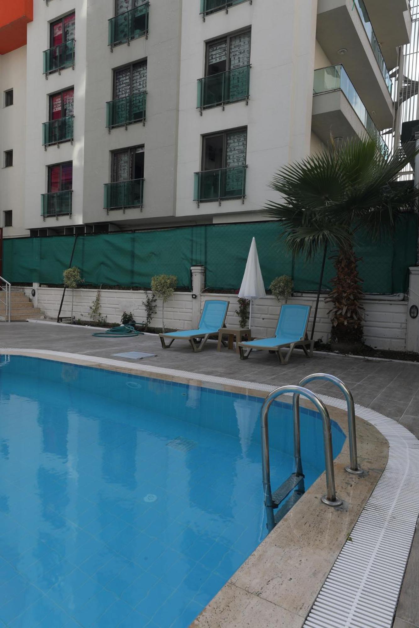 Theluna Suite Hotel 46/50
