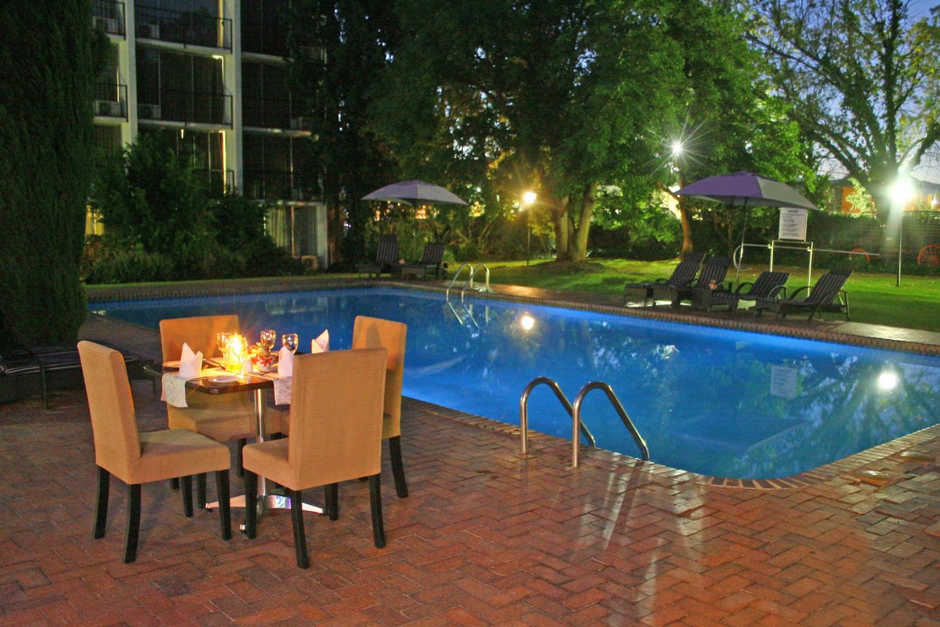 Oudtshoorn Inn Hotel And Conferencing Centre 33/37