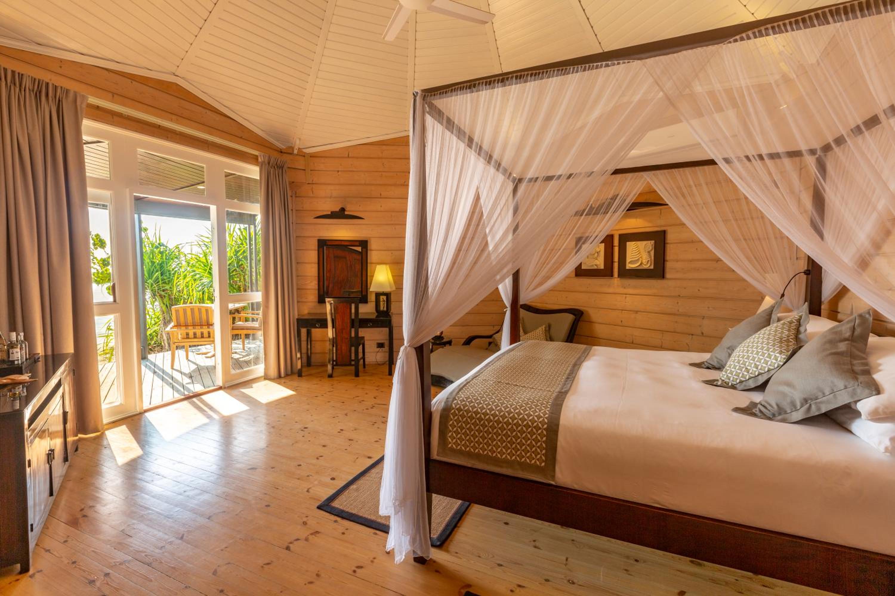 Beach Villa, Premium, Jetted Tub