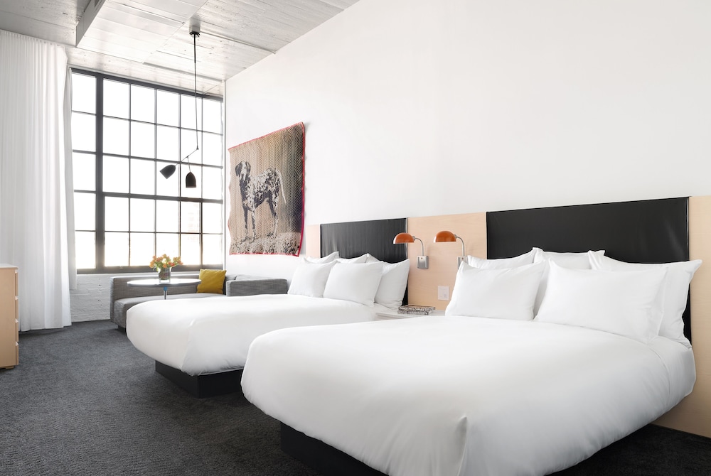 Fordson Hotel Unbound Collection by Hyatt 16/65