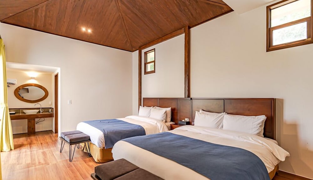 POOL, SUITE, VILLA