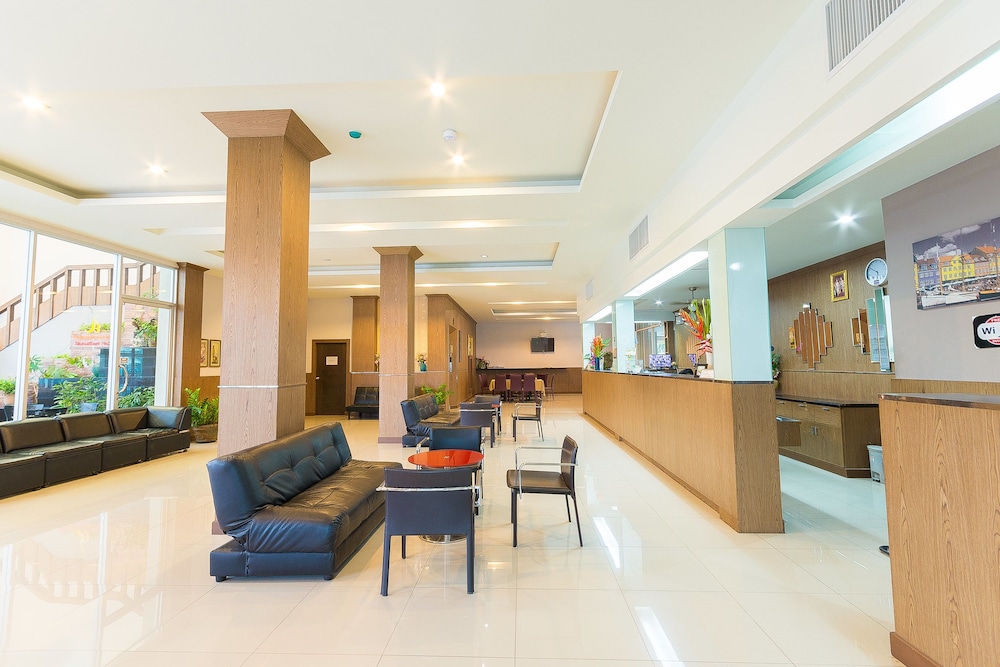 Sinkiat Buri Hotel 58/67