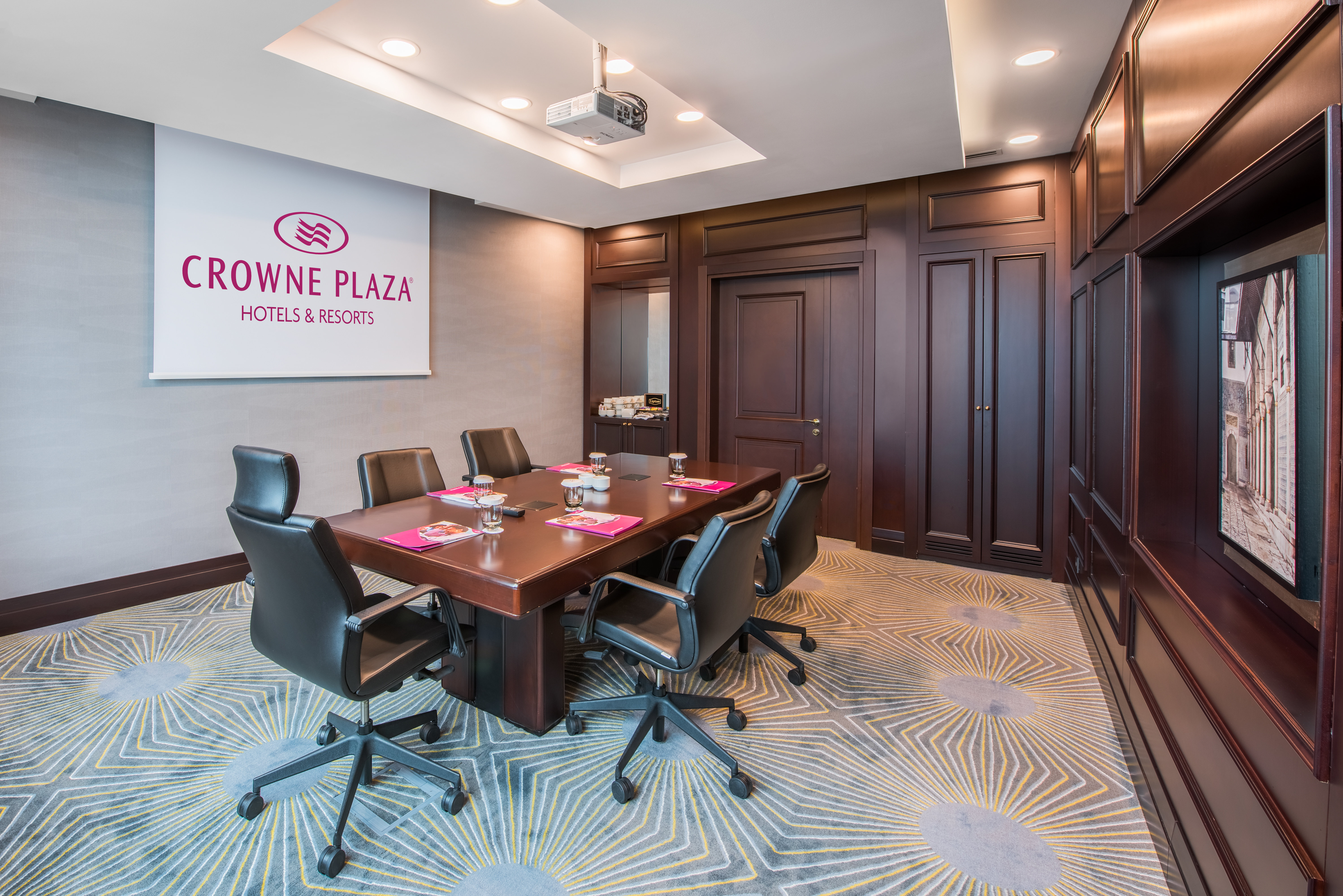Crowne Plaza Istanbul Oryapark 61/76