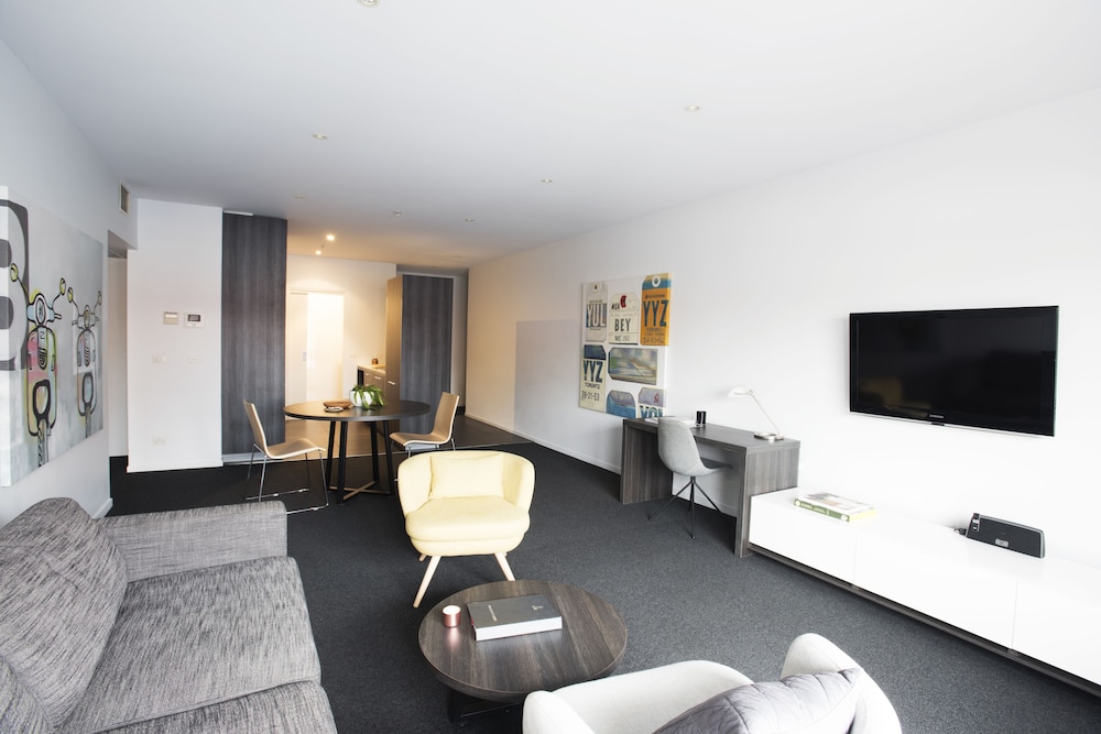 Tyrian Serviced Apartments 28/46