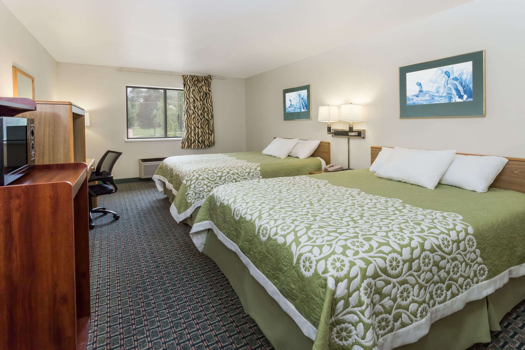 Standard, 2 Queen Beds
