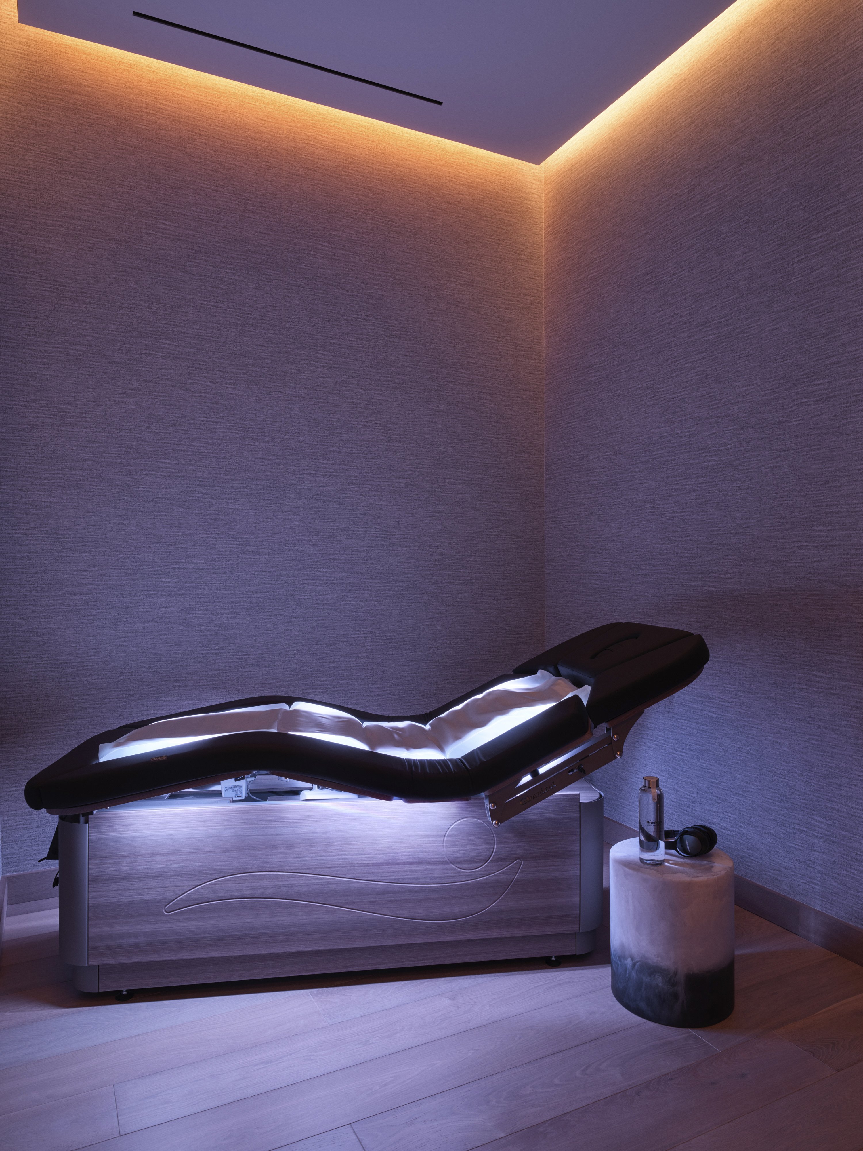 Equinox Hotel 47/78