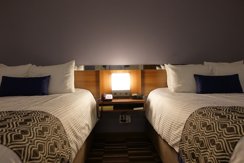 Microtel Inn & Suites By Wyndham Sault Ste. Marie 20/47