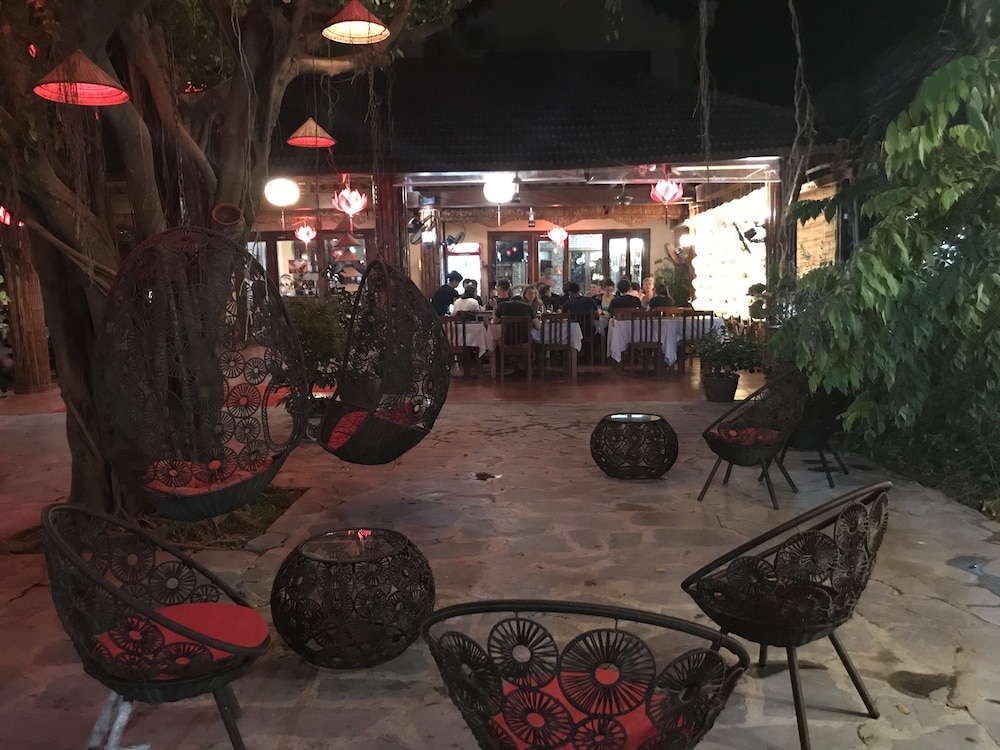 Chez Loan Hotel 28/48