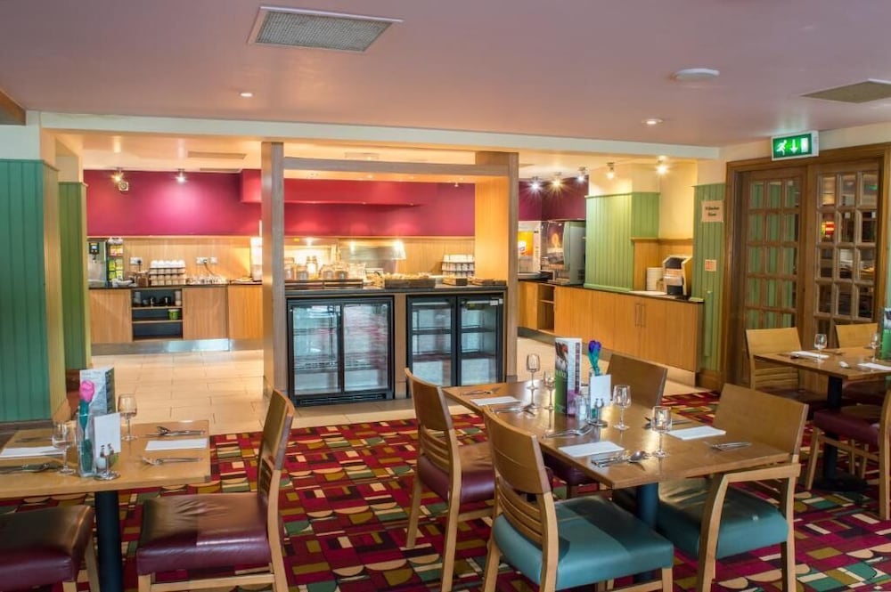Airport Inn Manchester Hotel and Spa 48/71